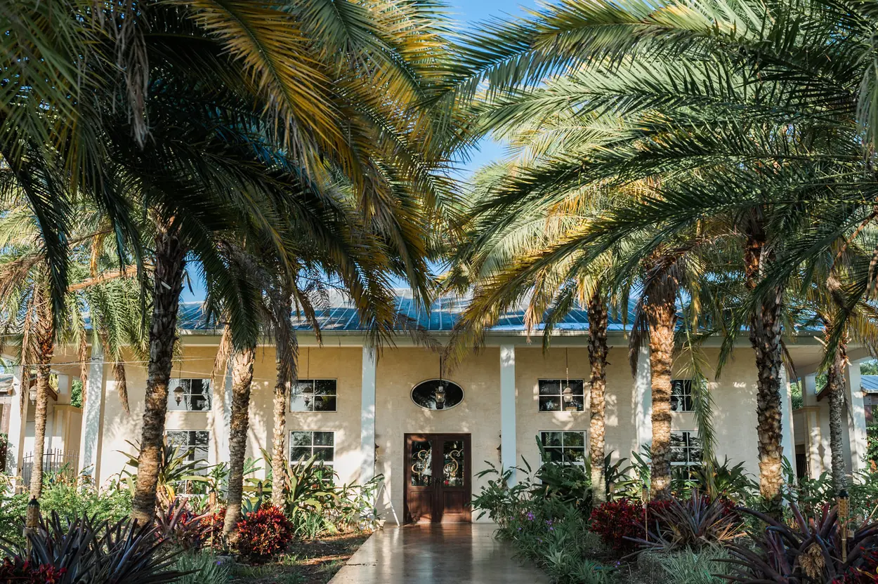 Entrance to Schnebly, a paradise of beer and wine.